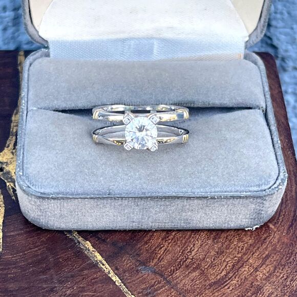 Vintage Cubic Zirconia Ring Size 9.5 Large Cocktail Ring in Sterling silver - Picture 2 of 10